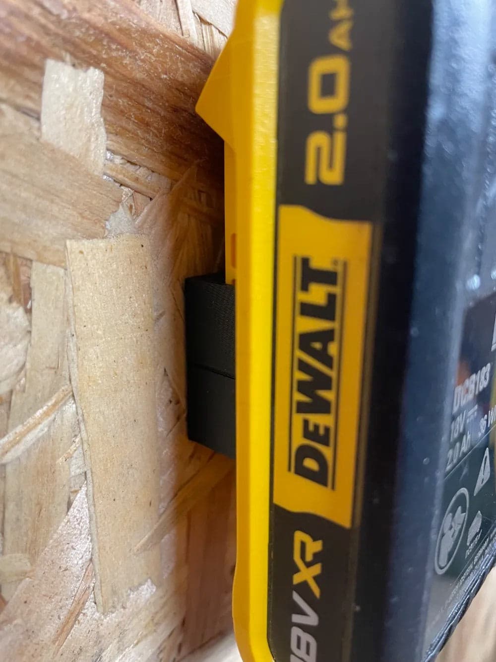DeWalt 18V Battery Holder –Wall Mount Storage Rack for DeWalt Power Tool Battery